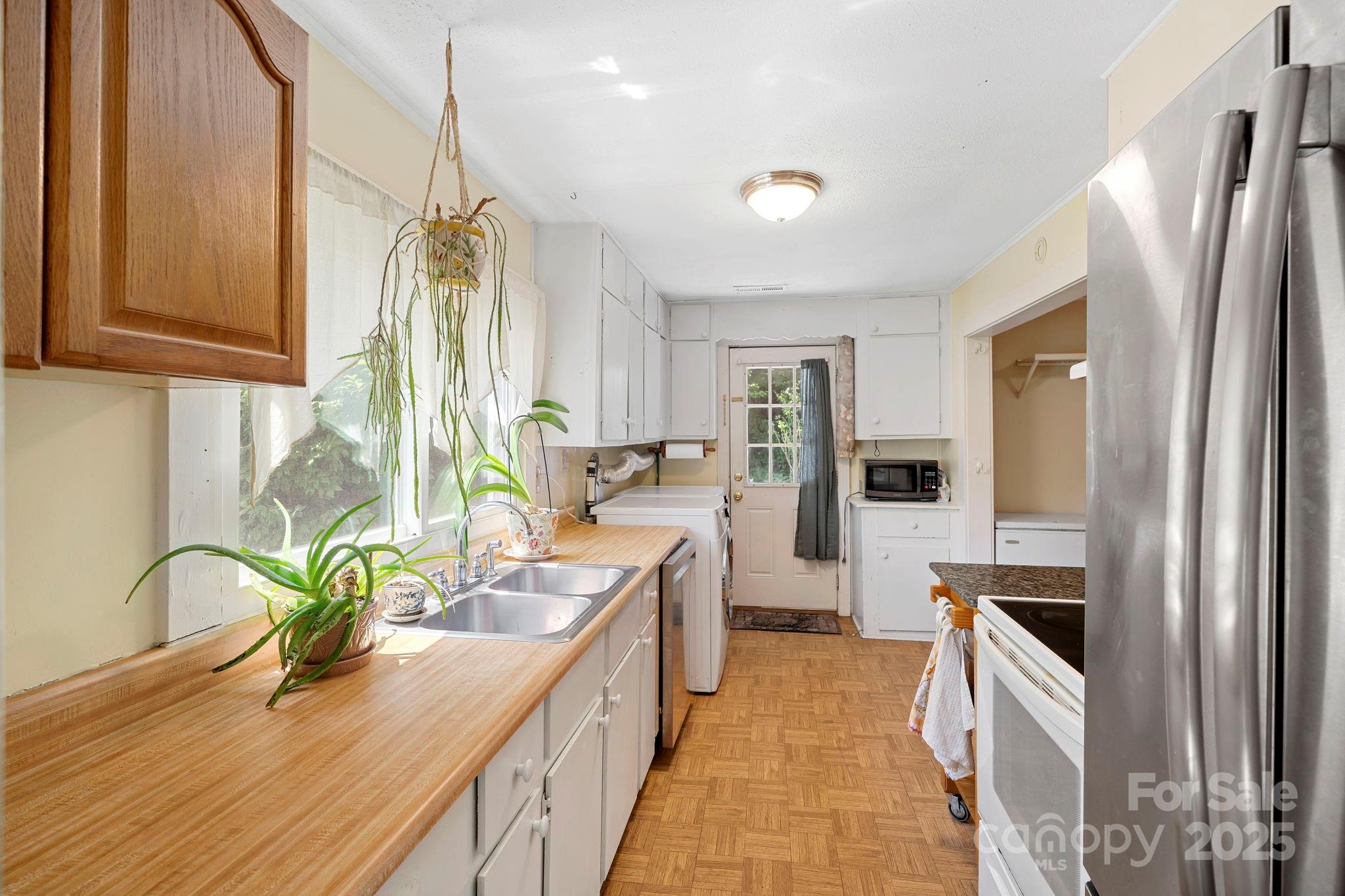 1540 Pisgah Highway Candler NC 28715