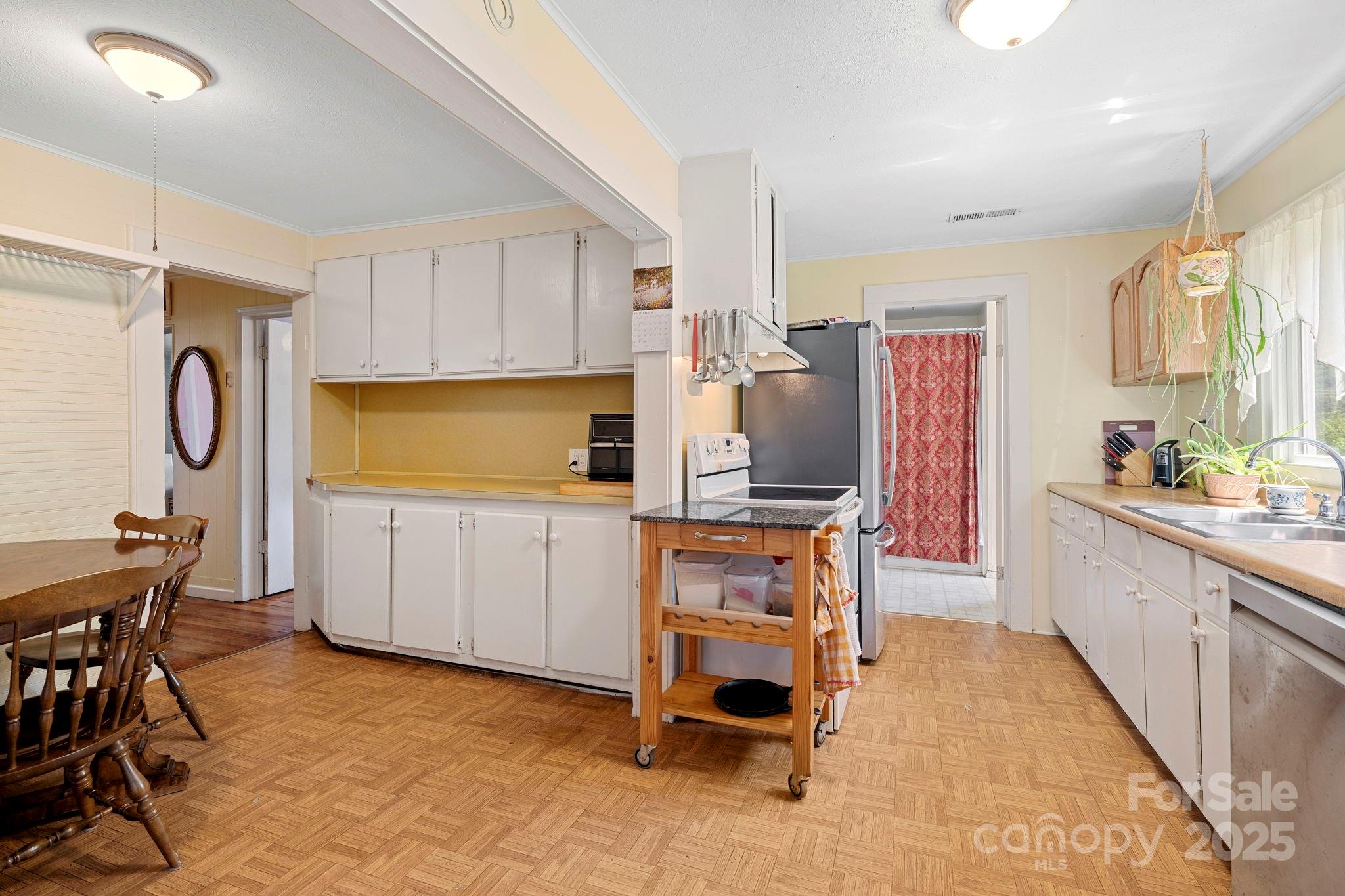 1540 Pisgah Highway Candler NC 28715