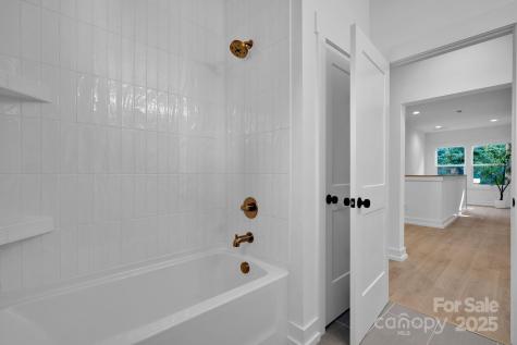 2820 Springway Drive Charlotte NC 28205