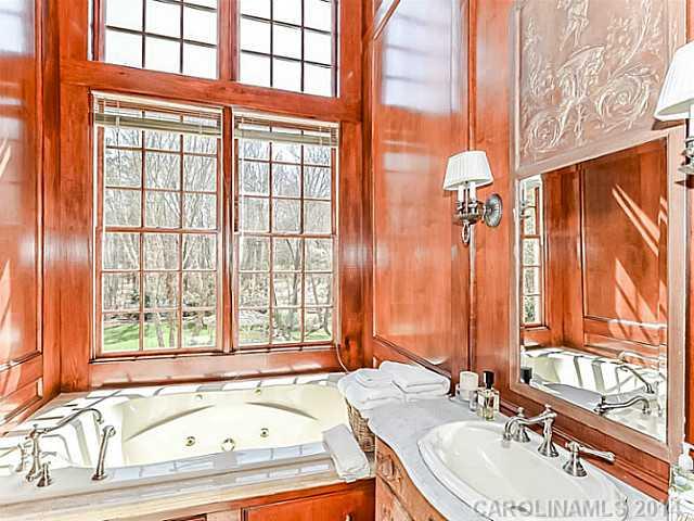 2823 Plantation Road Charlotte NC 28270