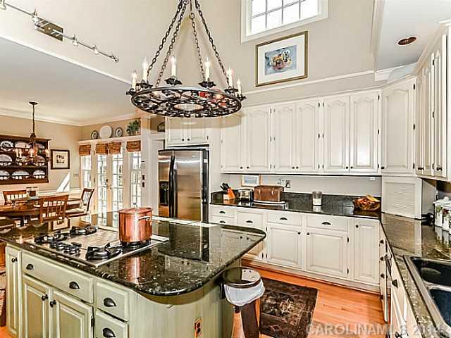 2823 Plantation Road Charlotte NC 28270