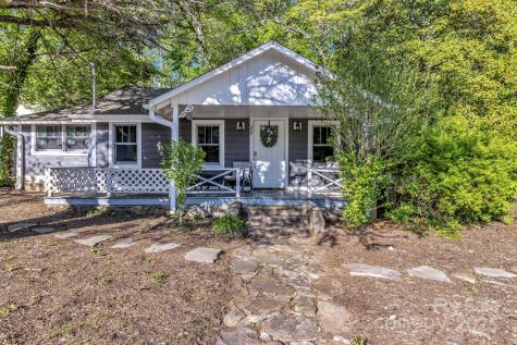 22 Moore Circle Black Mountain NC 28711