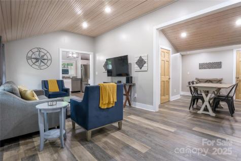 22 Moore Circle Black Mountain NC 28711