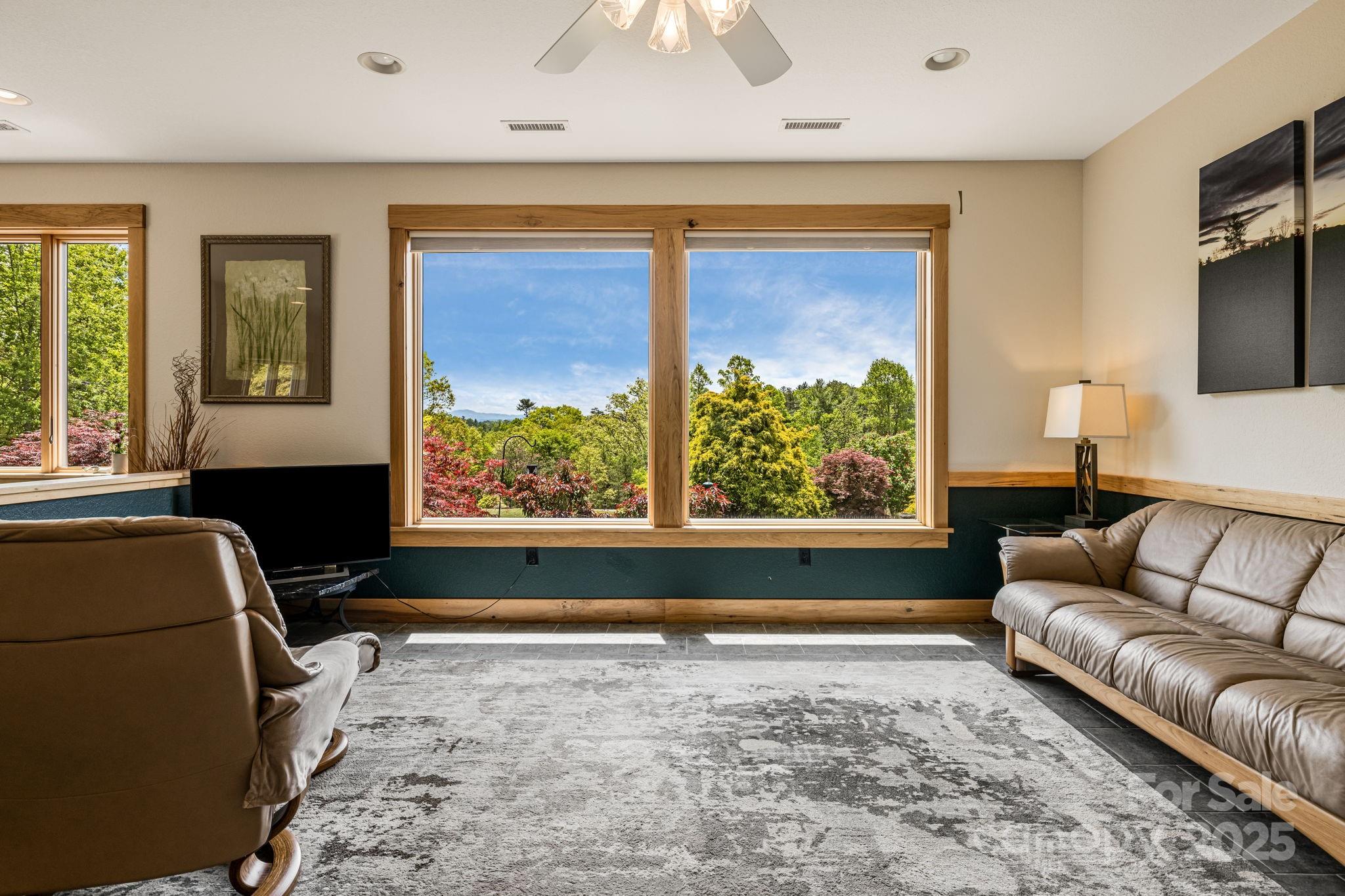 2912 Windswept Ridge Road Marshall NC 28753