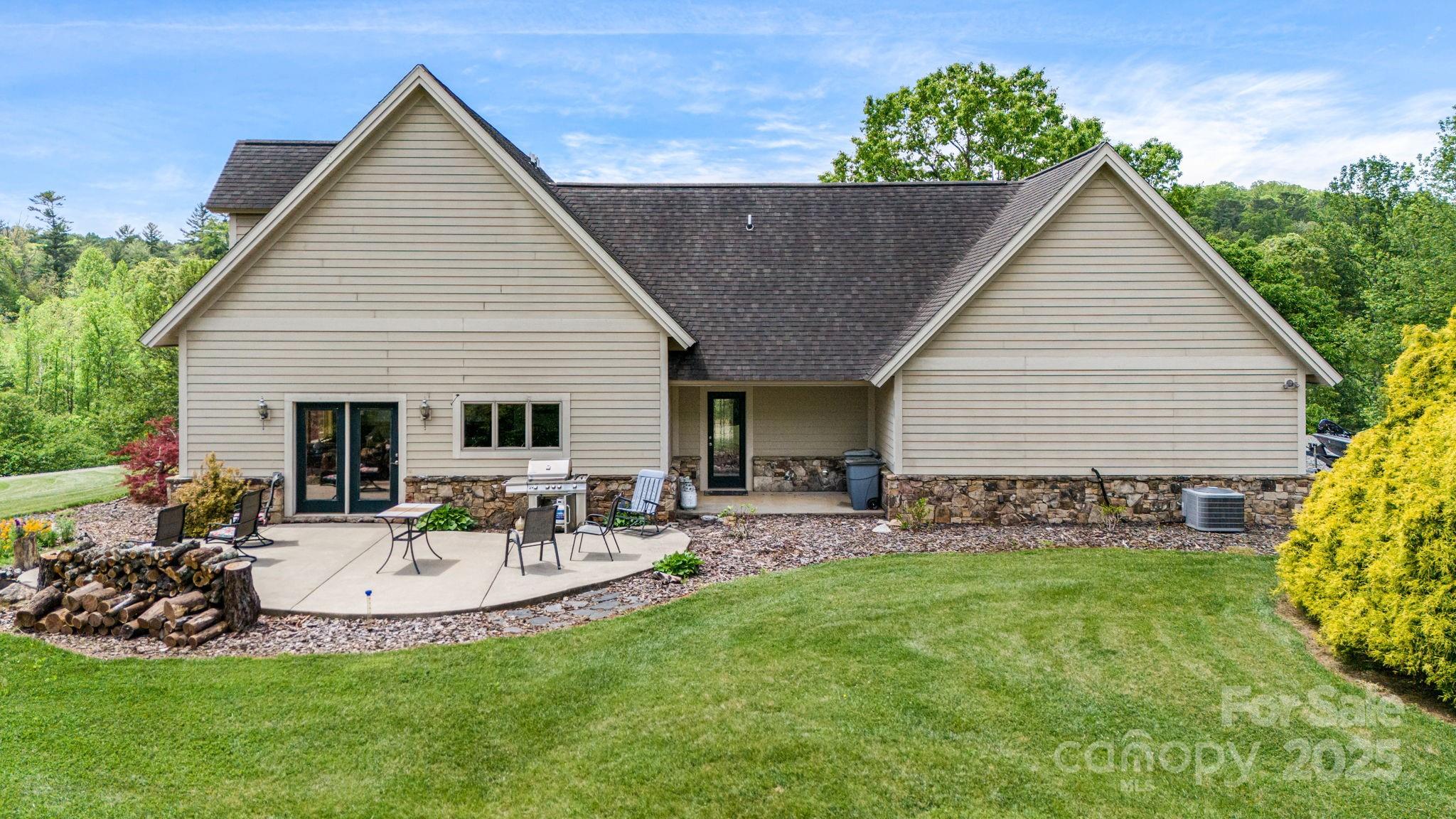 2912 Windswept Ridge Road Marshall NC 28753