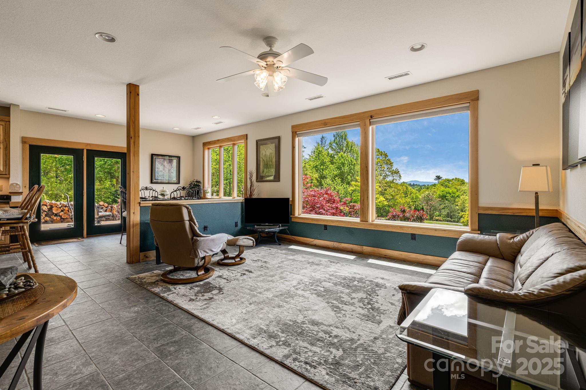 2912 Windswept Ridge Road Marshall NC 28753