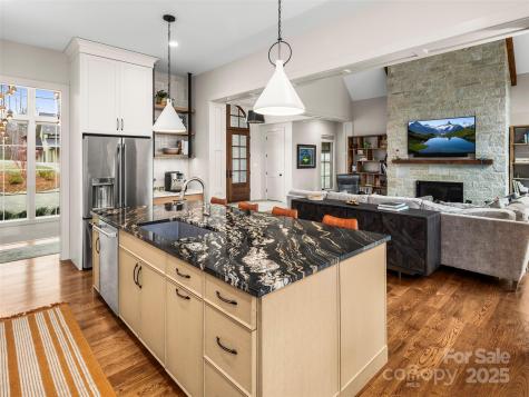 205 Kelmscott Lane Asheville NC 28803