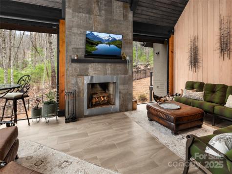 205 Kelmscott Lane Asheville NC 28803