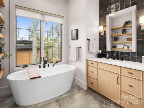 205 Kelmscott Lane Asheville NC 28803