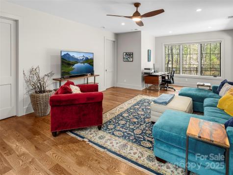 205 Kelmscott Lane Asheville NC 28803