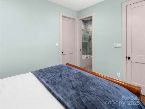 205 Kelmscott Lane Asheville NC 28803