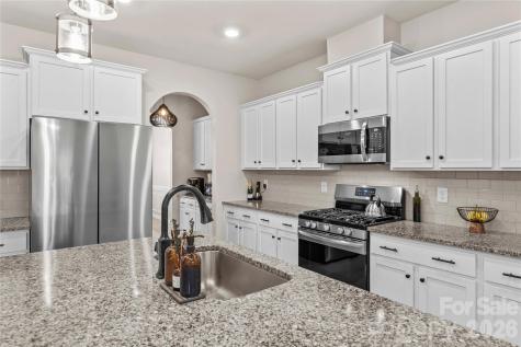 115 Outrigger Landing Troutman NC 28166