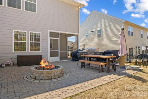115 Outrigger Landing Troutman NC 28166
