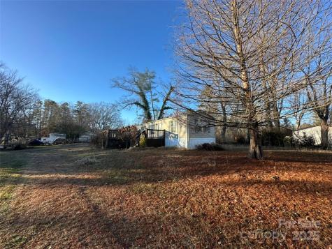 200 Rolling Oaks Drive Hendersonville NC 28791