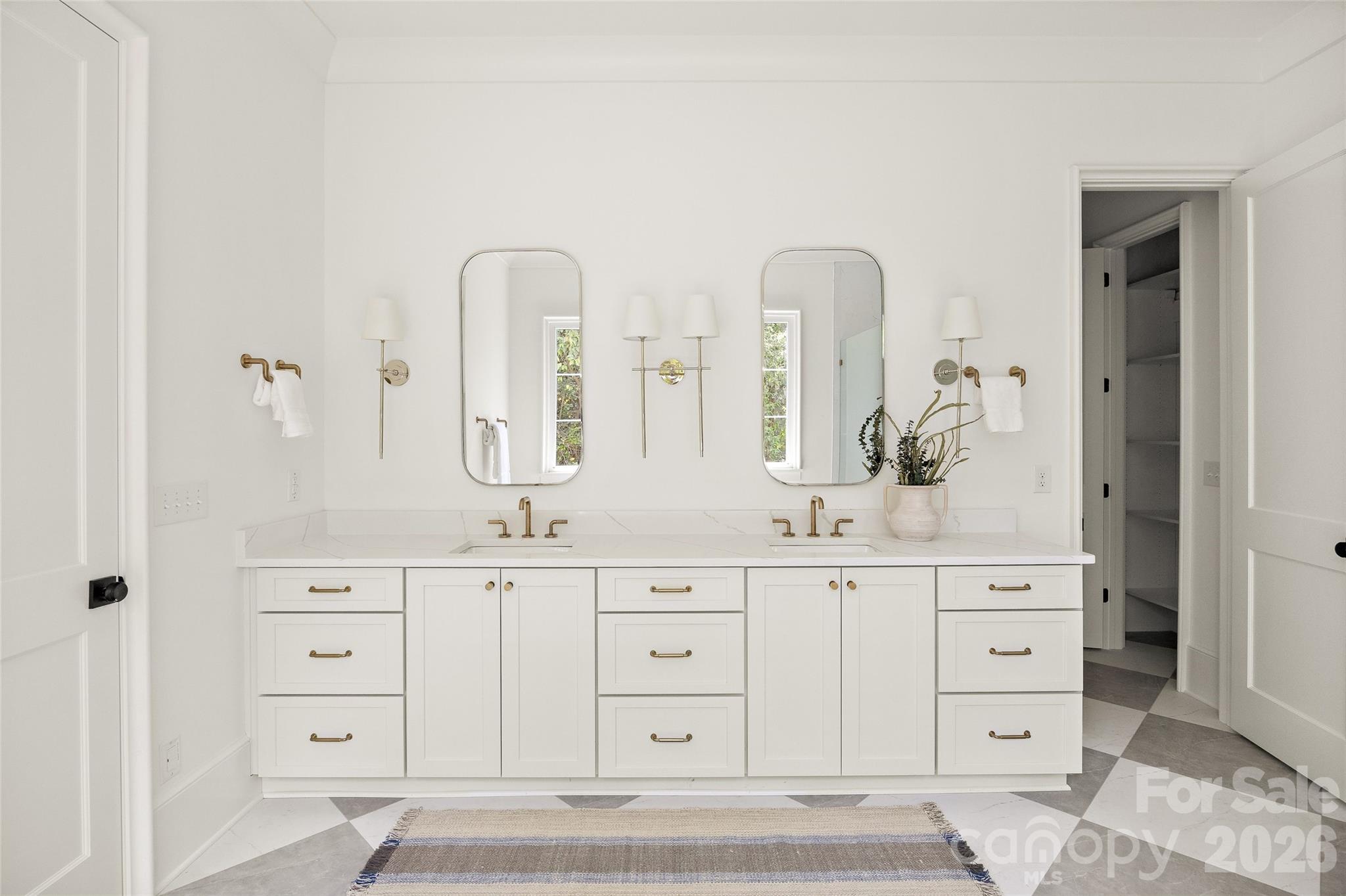 4628 Water Oak Road Charlotte NC 28211