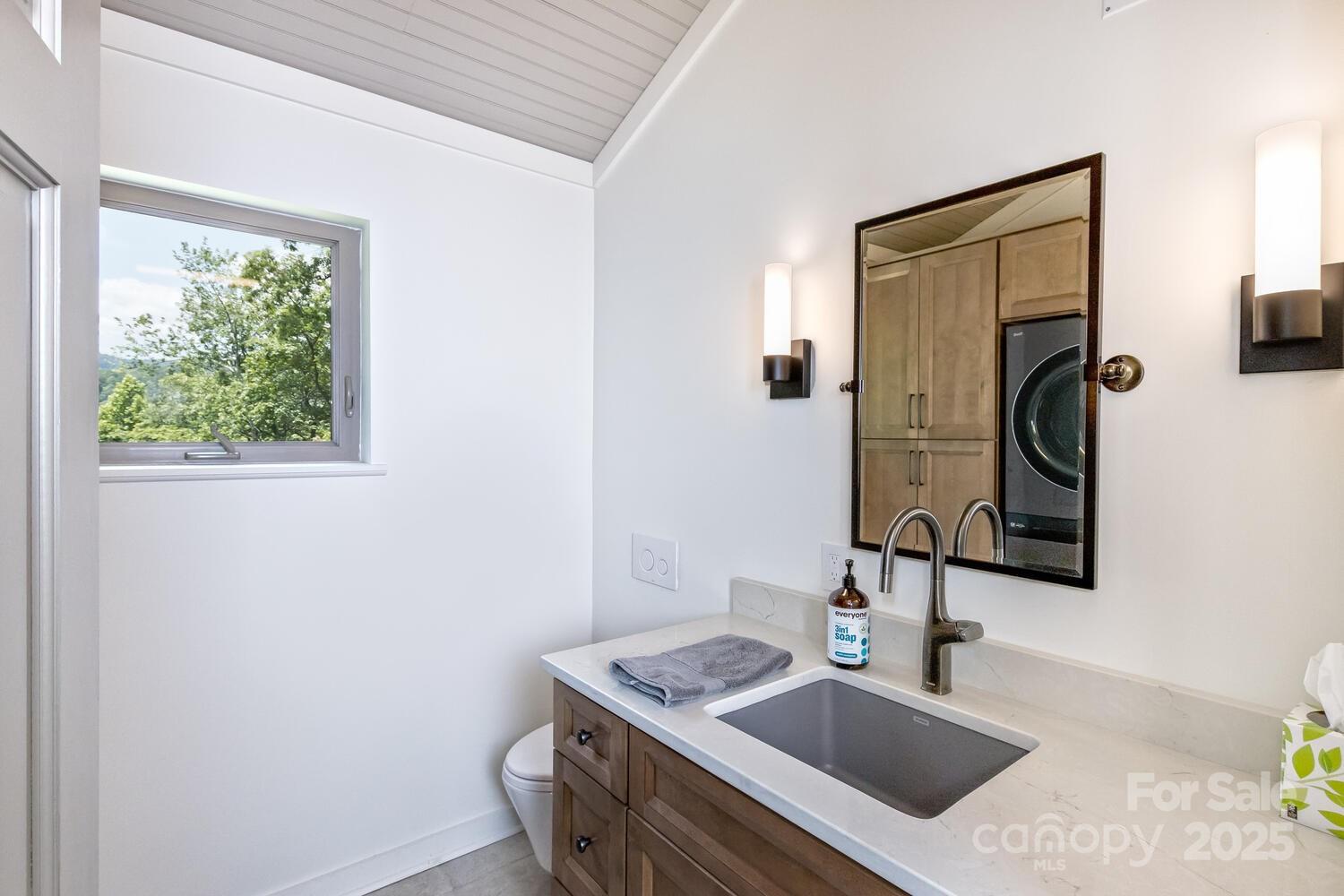 126 And 111 Visionview Way Black Mountain NC 28711