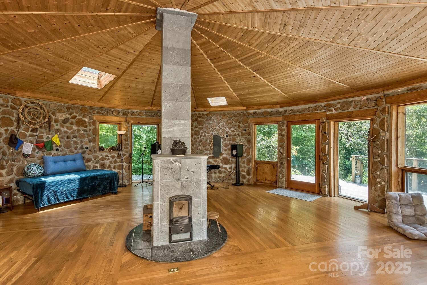 126 And 111 Visionview Way Black Mountain NC 28711