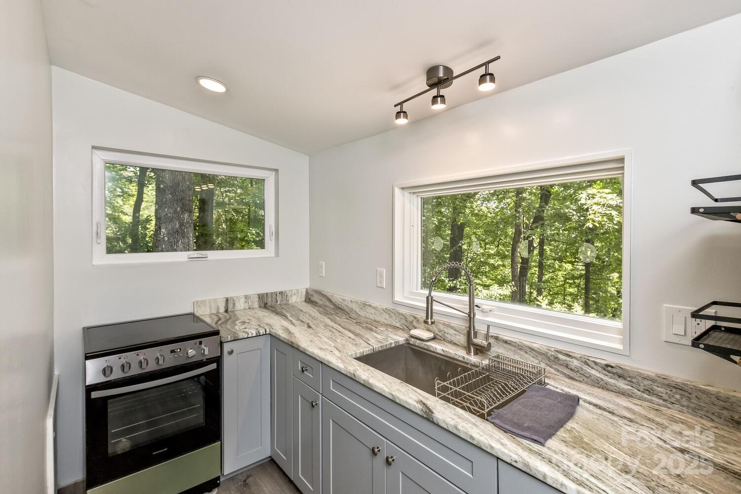 126 And 111 Visionview Way Black Mountain NC 28711