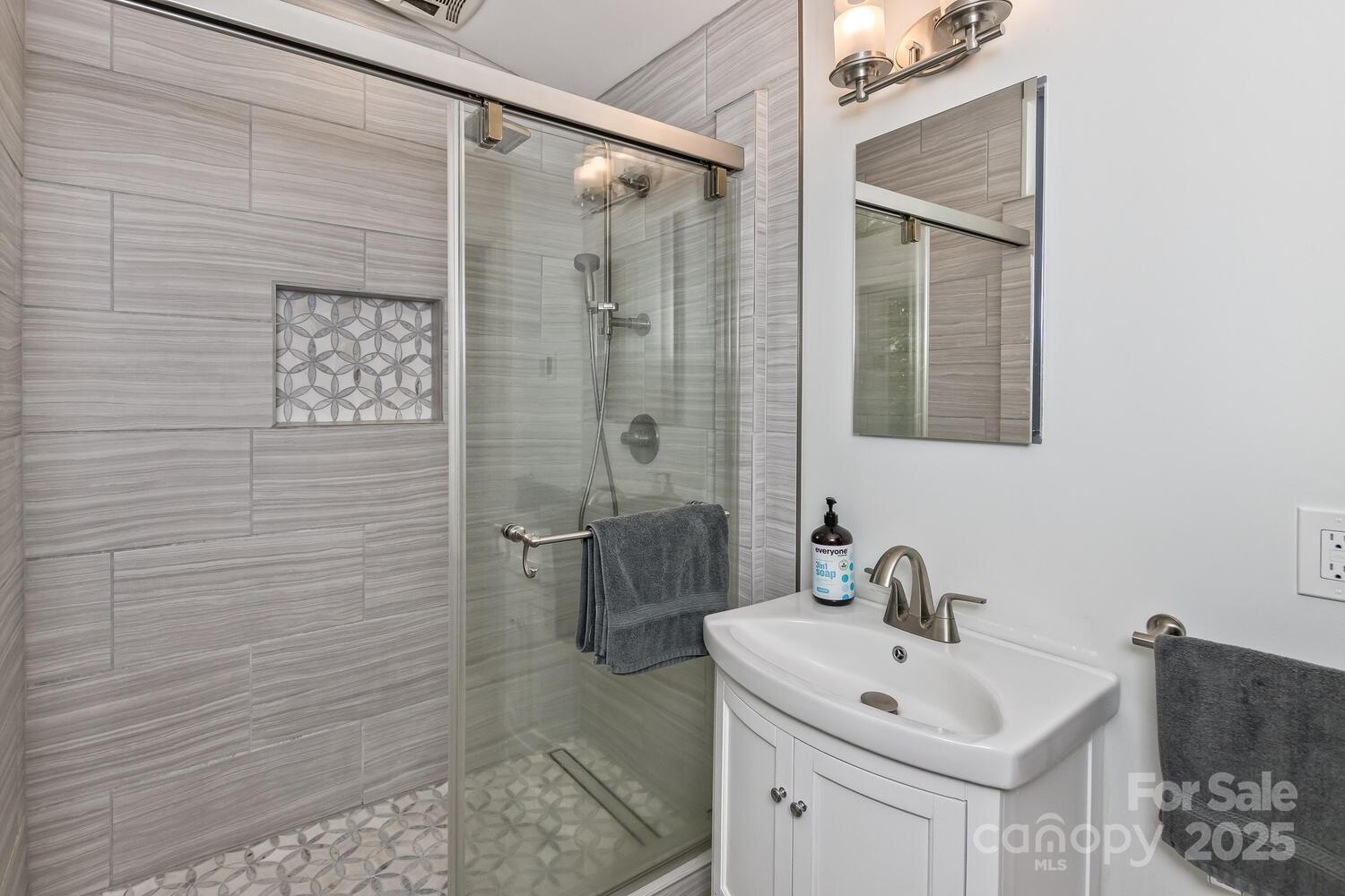 126 And 111 Visionview Way Black Mountain NC 28711