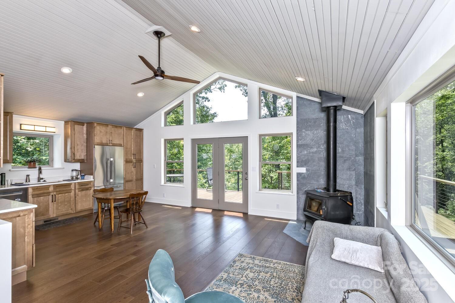 126 And 111 Visionview Way Black Mountain NC 28711