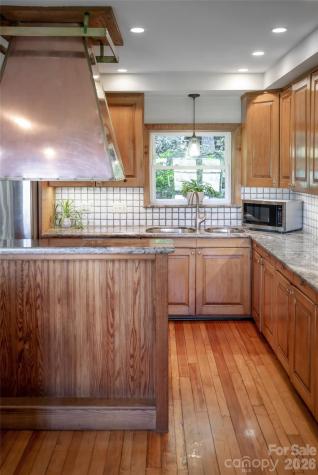 162 Merrills Chase Road Asheville NC 28803