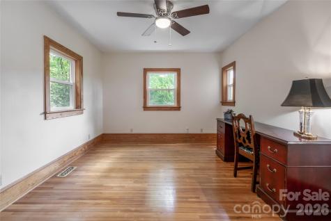 162 Merrills Chase Road Asheville NC 28803