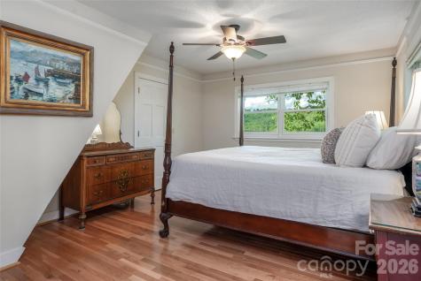 162 Merrills Chase Road Asheville NC 28803