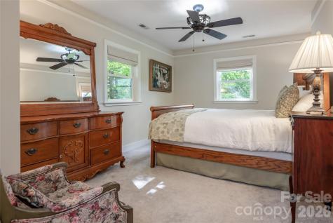 162 Merrills Chase Road Asheville NC 28803