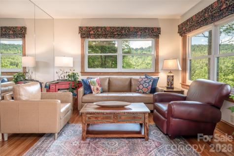 162 Merrills Chase Road Asheville NC 28803