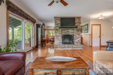 162 Merrills Chase Road Asheville NC 28803