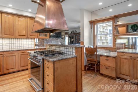 162 Merrills Chase Road Asheville NC 28803