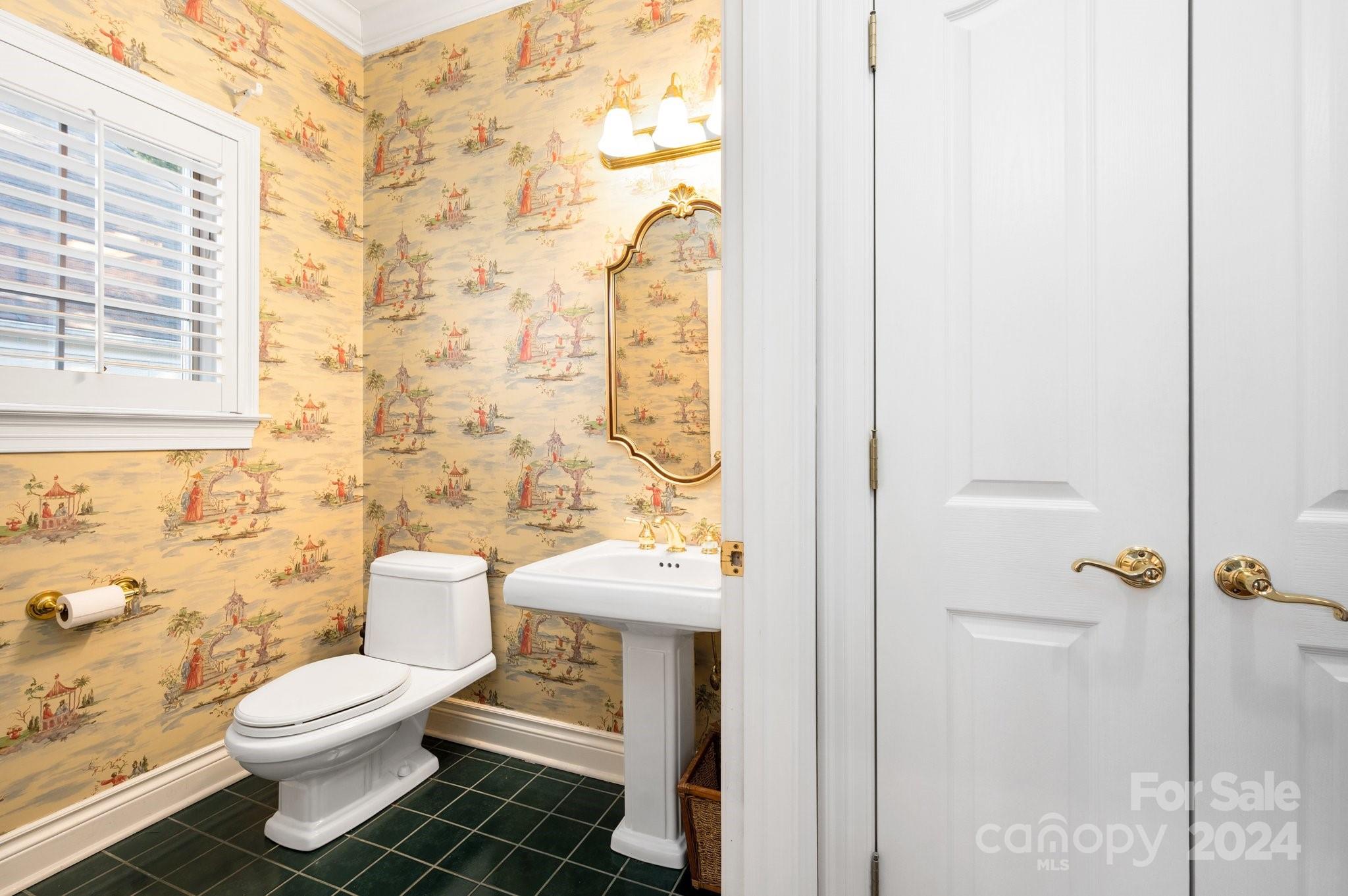 38 Tiverton Lane Asheville NC 28803