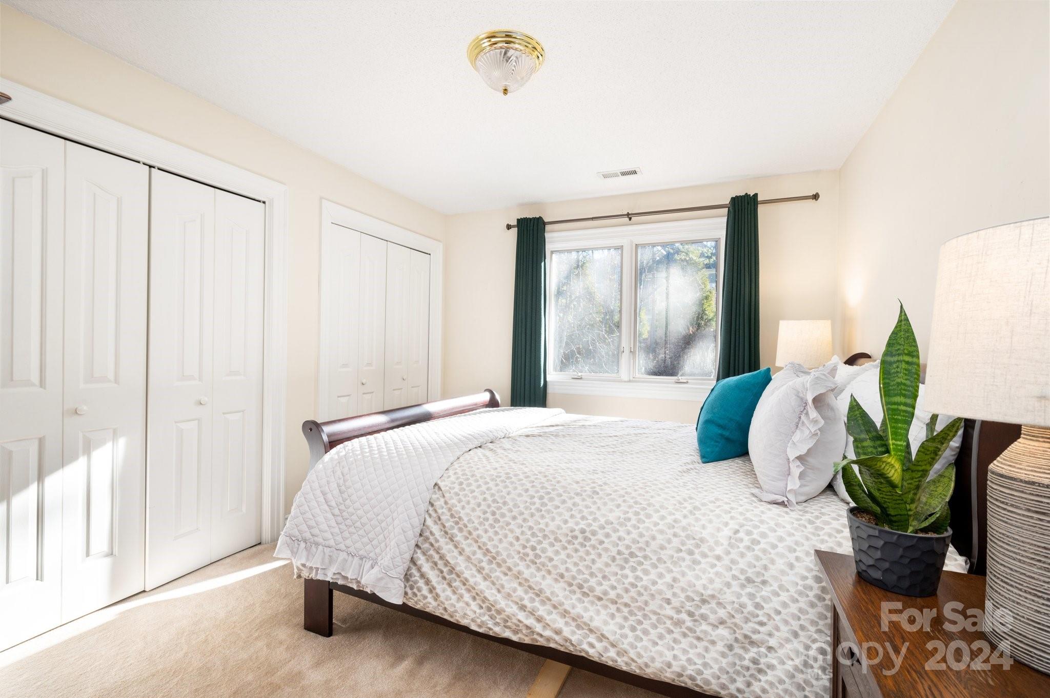 38 Tiverton Lane Asheville NC 28803