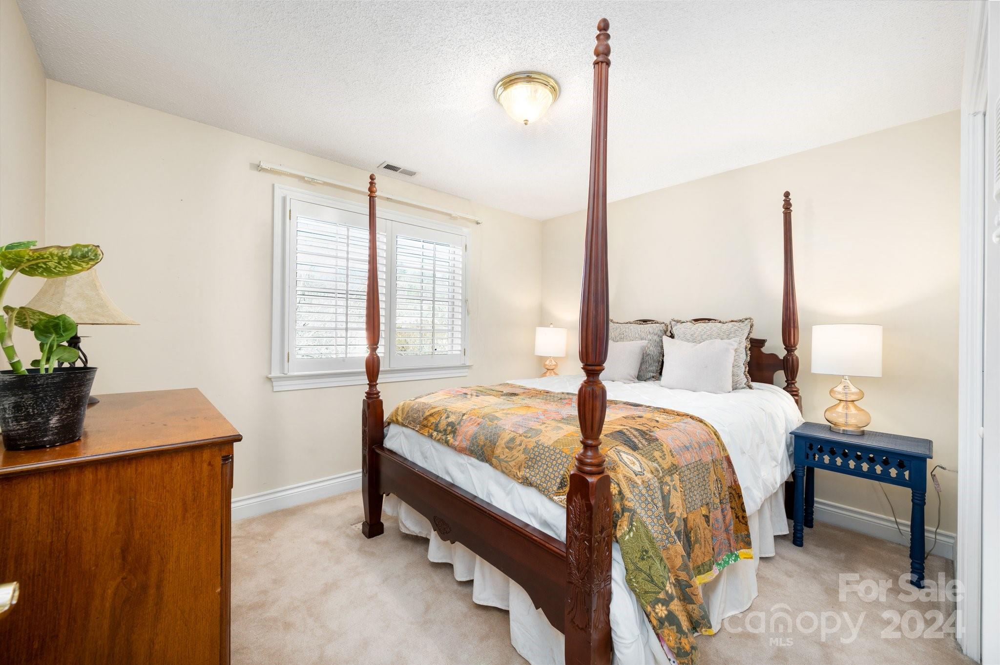 38 Tiverton Lane Asheville NC 28803