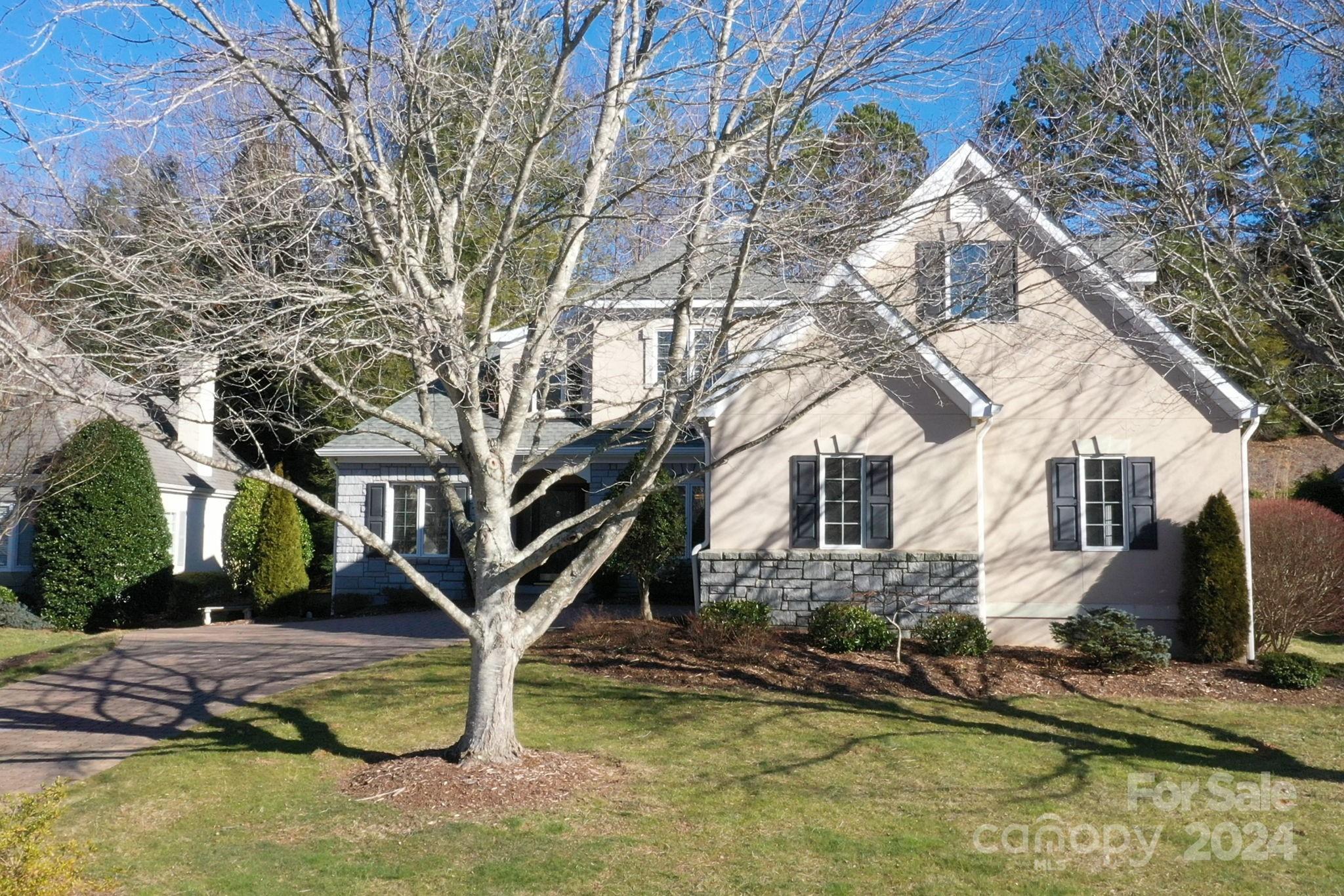 38 Tiverton Lane Asheville NC 28803