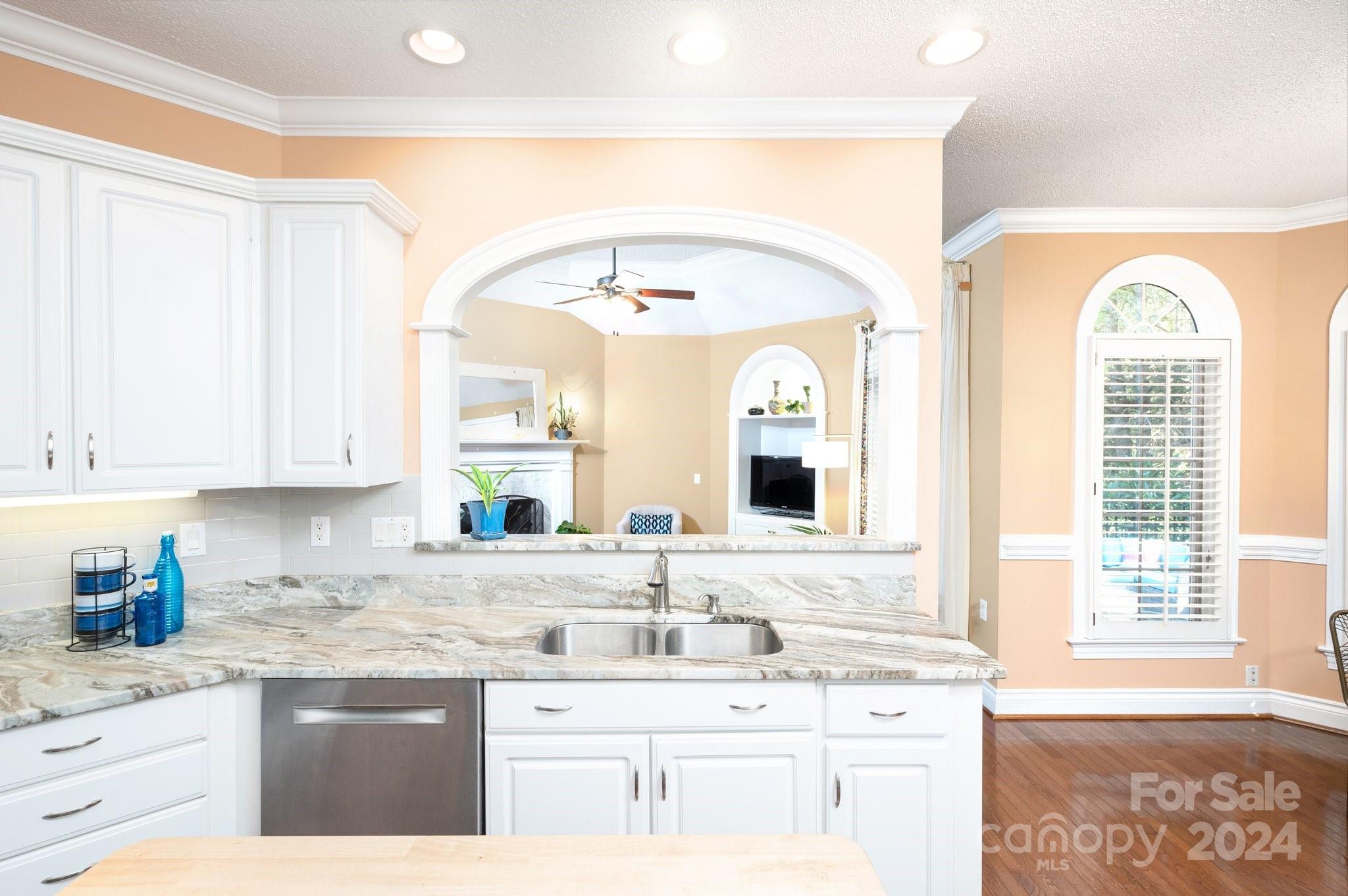38 Tiverton Lane Asheville NC 28803