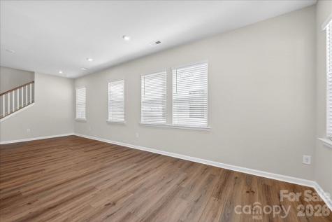 8426 Discovery Lane Charlotte NC 28216