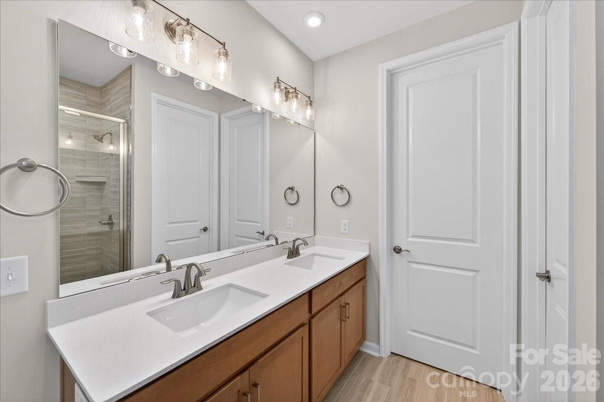 8426 Discovery Lane Charlotte NC 28216