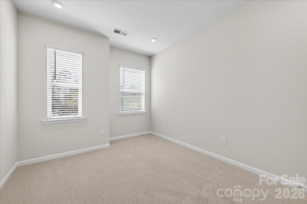 8426 Discovery Lane Charlotte NC 28216