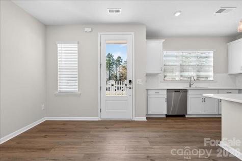 8426 Discovery Lane Charlotte NC 28216