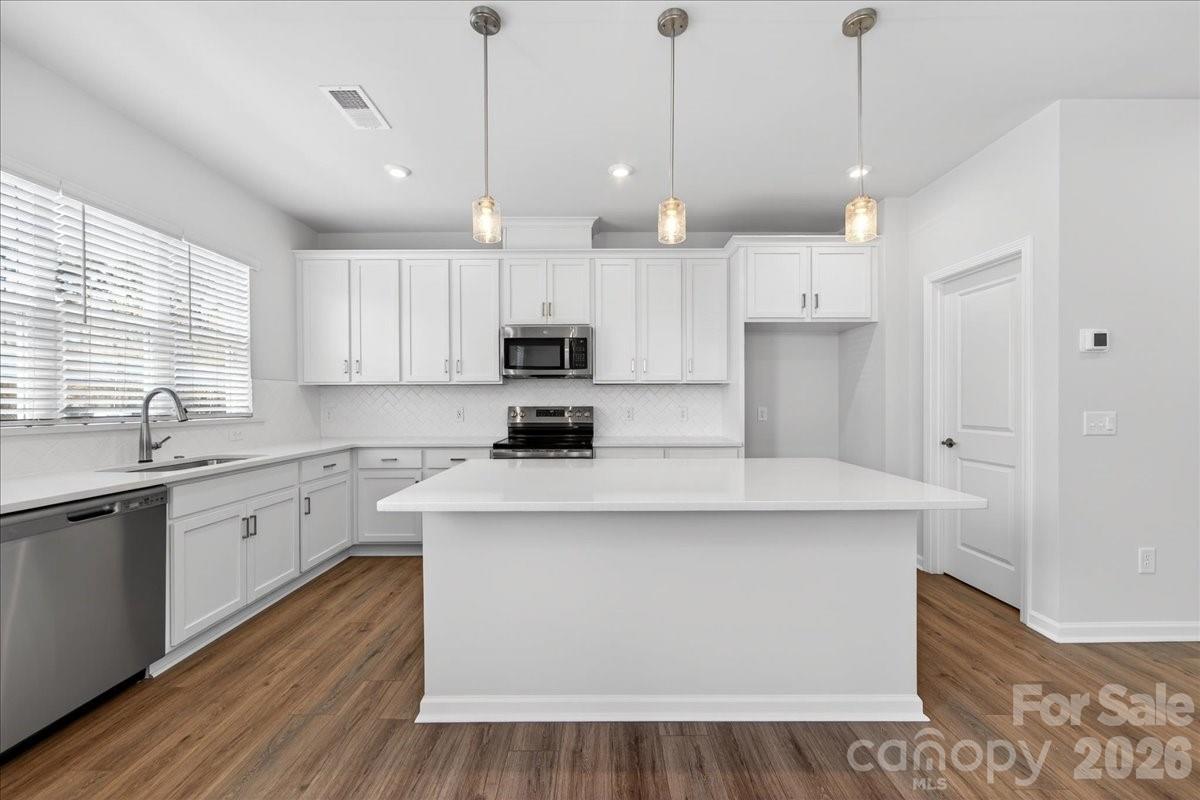 8426 Discovery Lane Charlotte NC 28216