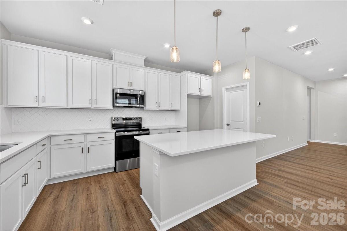 8426 Discovery Lane Charlotte NC 28216