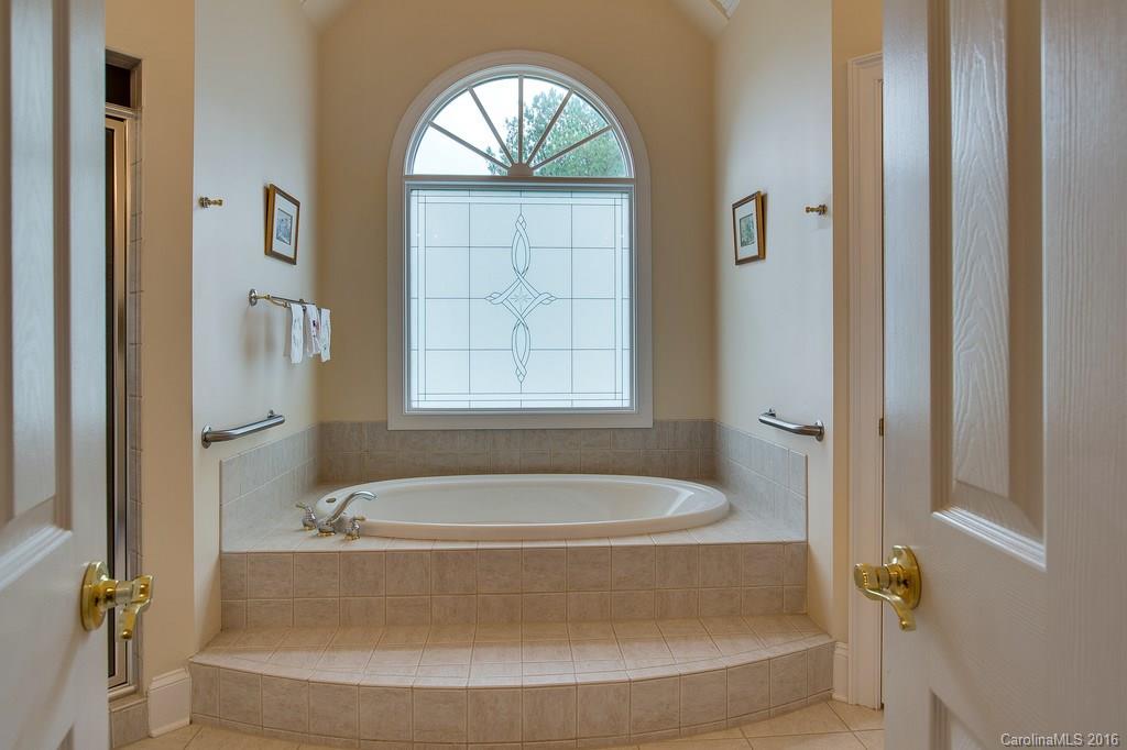 18582 Carnegie Overlook Boulevard Davidson NC 28036