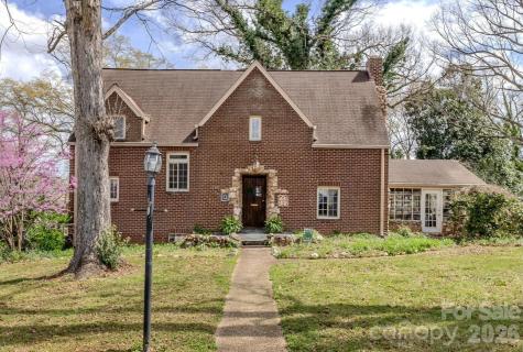 210 N Gaston Street Kings Mountain NC 28086