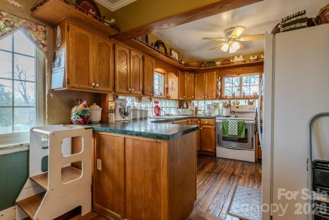 210 N Gaston Street Kings Mountain NC 28086