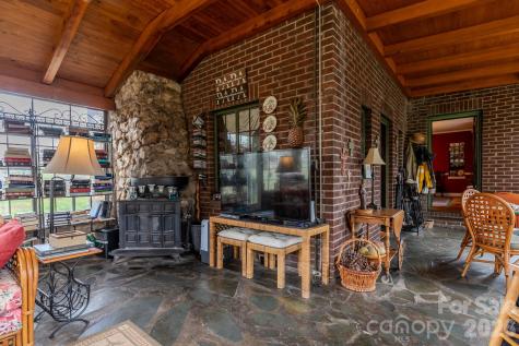 210 N Gaston Street Kings Mountain NC 28086