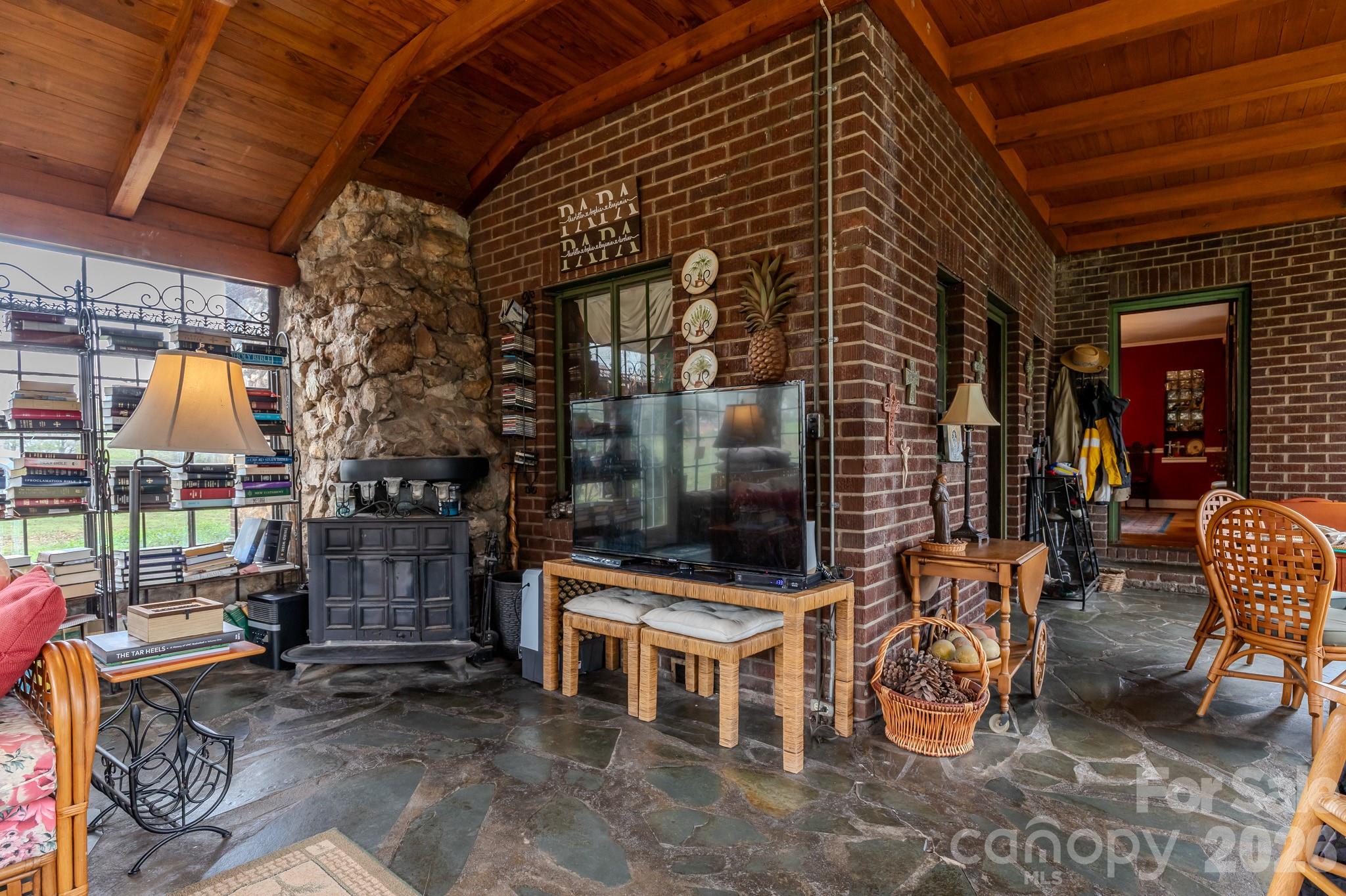 210 N Gaston Street Kings Mountain NC 28086
