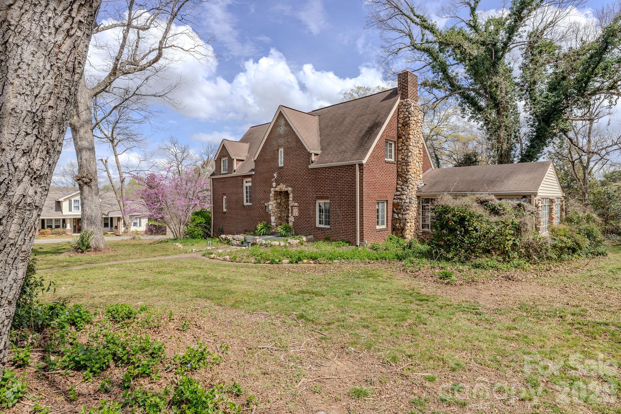 210 N Gaston Street Kings Mountain NC 28086