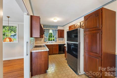 2928 Windsor Road Winston Salem NC 27104