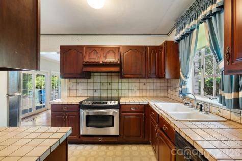 2928 Windsor Road Winston Salem NC 27104